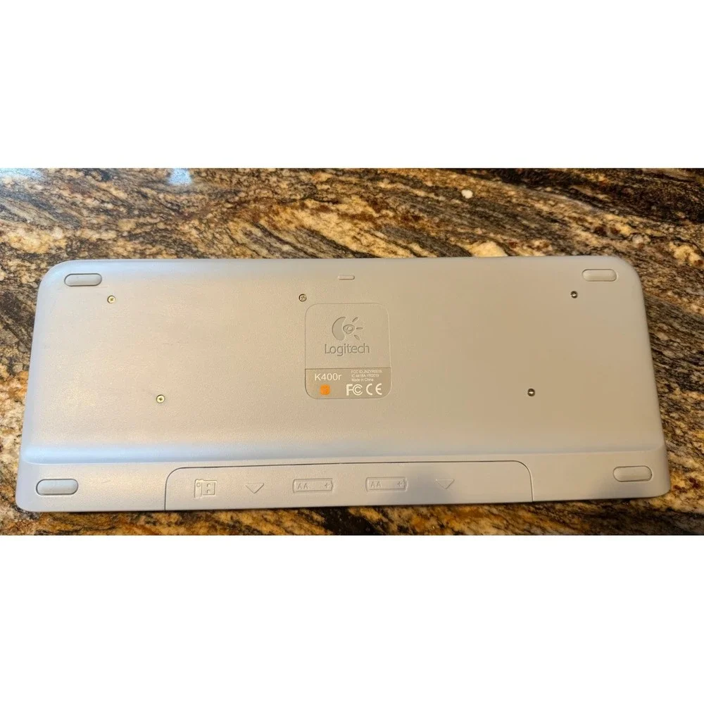 Logitech K400r Wireless Touchpad Keyboard White